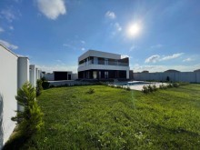 sea-breeze-istrahet-merkezinin-yaxinliginda-1-ci-deniz-xettinde-bag-evi-villa-satilir