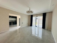 Mərdəkan  Qala yolunda Araz supermarket yaxınlığında yeni ev satılır, -10