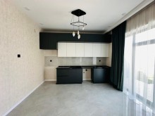 Mərdəkan  Qala yolunda Araz supermarket yaxınlığında yeni ev satılır, -11