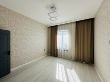 Mərdəkan  Qala yolunda Araz supermarket yaxınlığında yeni ev satılır, -15