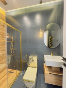 Mərdəkan qəsəbəsində yeni inşa edilmiş modern bağ evi satılır, -17