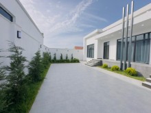 Mərdəkanda  Bravo market və TT market ətrafında yola yaxın modern villa satılır, -2