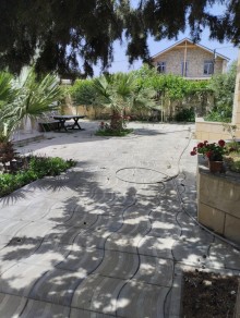 Buzovnada, Aida parkının arxasında Satılır Həyət evi, -4