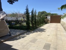 Şüvələn qəsəbəsi ziyaratgah yaxınlığında villa satılır, -7