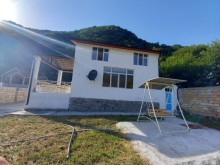 Qaxda - İlisu yolunda çay kənarında Kirayə (Günlük) Həyət evi, -9