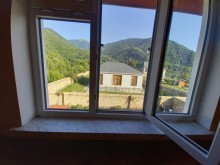 Qaxda - İlisu yolunda çay kənarında Kirayə (Günlük) Həyət evi, -12