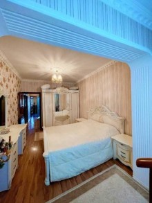 8-ci mikrorayonda Azadlıq metrosu Köhnə Tikili, -4