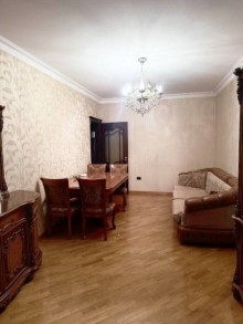 8-ci mikrorayonda 3 otaqlı mənzil, -2
