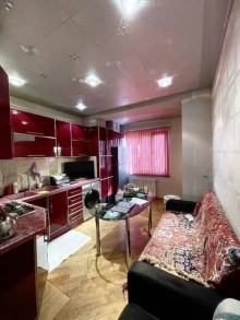 8-ci mikrorayonda 3 otaqlı mənzil, -5
