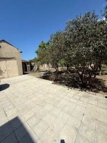 A two-story, 5-room cottage is for sale in Novkhan Baku city, -7