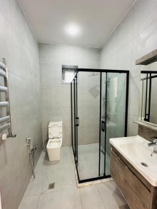 One-story 4-room house with a pool at an affordable price in Baku, -20