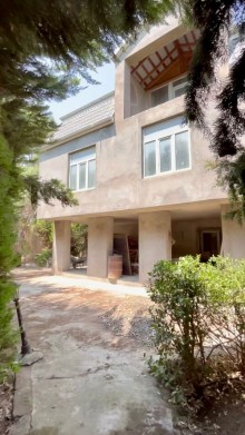 Şüvəlan Qala yolunda yolunda çoxotaqlı ev satılır, -9