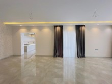 Bakıda fərdi həyət evləri massivi sayılan Şüvəlan qəsəbəsində modern ev satılır, -13