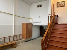 В центре Кубы, на проспекте Г. Алиева, продаётся двухэтажный дом, -4