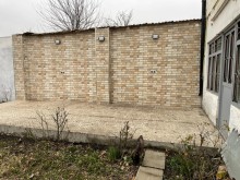 В центре Кубы, на проспекте Г. Алиева, продаётся двухэтажный дом, -19