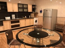 Masazir Əlyaĝa Vahid küçəsi yol kənari Satılır Villa, -6