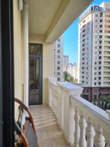 Elmlər Akademiyası m/st və universitetlərin yaxınlığında Yeni Tikili, -20